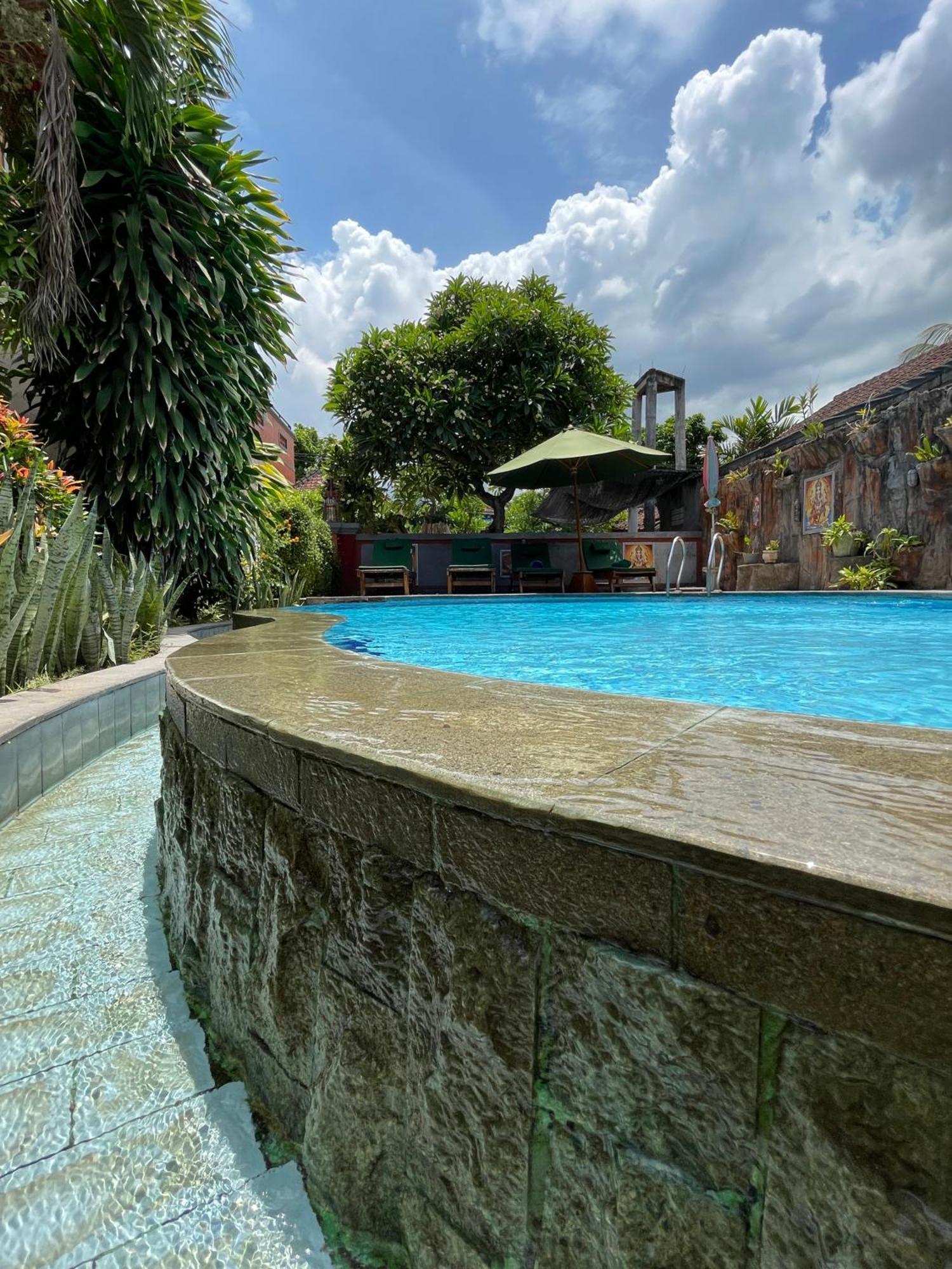 Hotel Kubu Elsa Bali Lovina Exterior foto